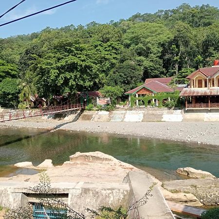 Fun Family Guest House N Jungle Tour Букит Лаванг Екстериор снимка
