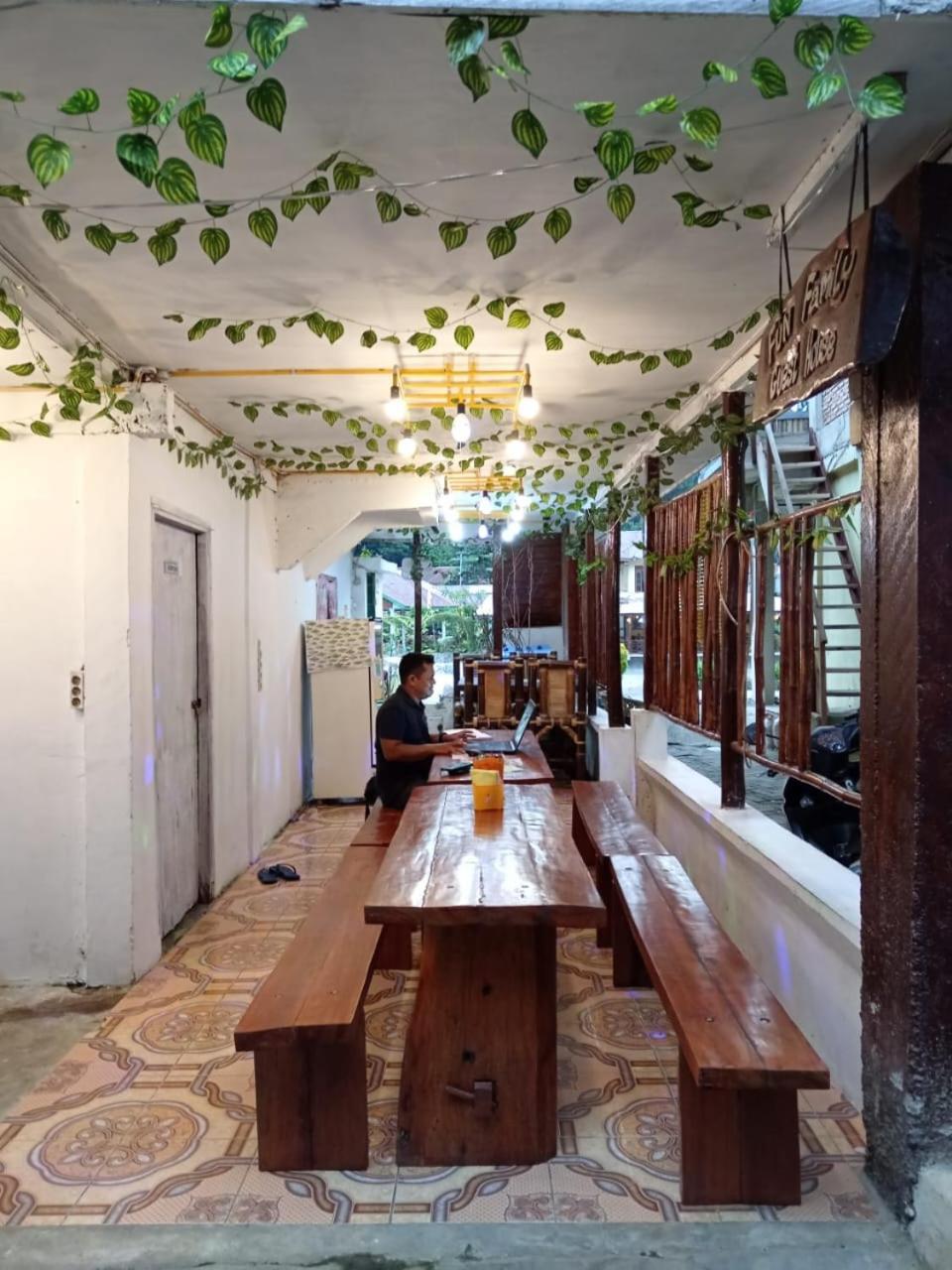 Fun Family Guest House N Jungle Tour Букит Лаванг Екстериор снимка
