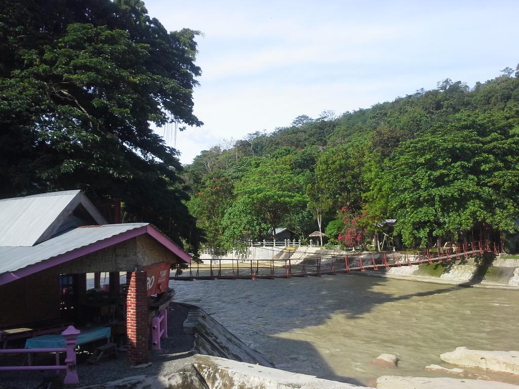 Fun Family Guest House N Jungle Tour Букит Лаванг Екстериор снимка